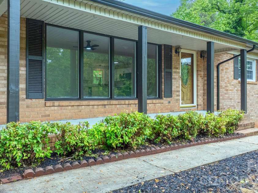 1871 Crestview Drive, Newton, NC 28658.  MLS# CAR4379075, YatesRealty ID 21177. Fresh Landscaping