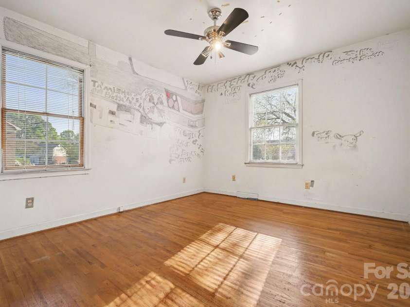 2627 Scarlet Circle, Charlotte, NC 28273.  MLS# CAR4362023, YatesRealty ID 21178. 