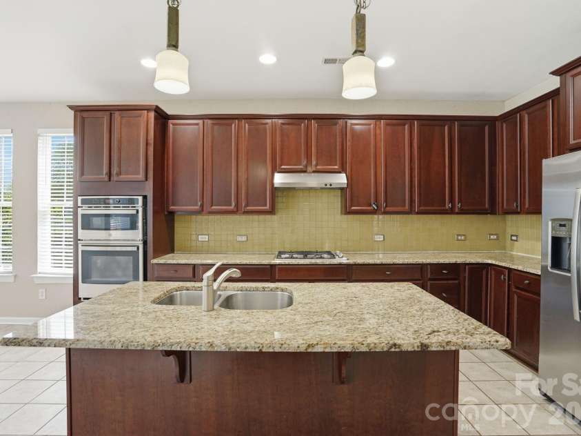 10222 Kelso Court, Charlotte, NC 28278.  MLS# CAR4366002, YatesRealty ID 21179. 