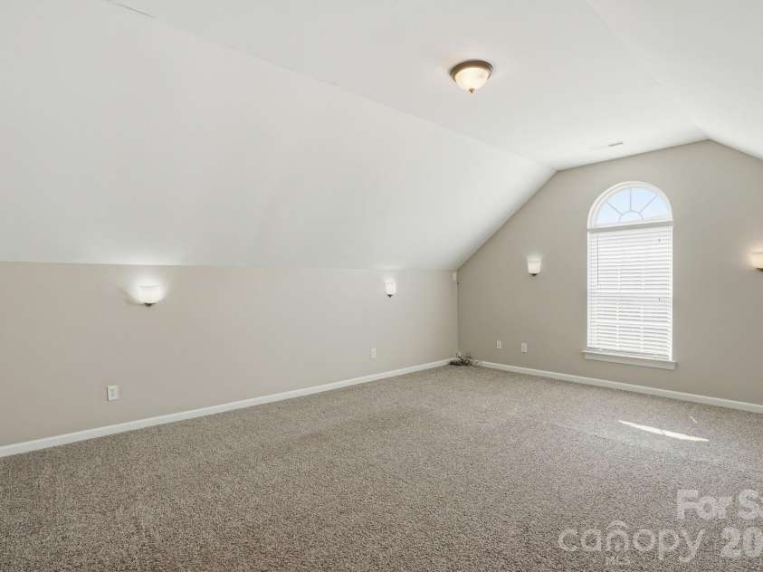 10222 Kelso Court, Charlotte, NC 28278.  MLS# CAR4366002, YatesRealty ID 21179. 