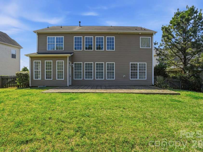 10222 Kelso Court, Charlotte, NC 28278.  MLS# CAR4366002, YatesRealty ID 21179. 