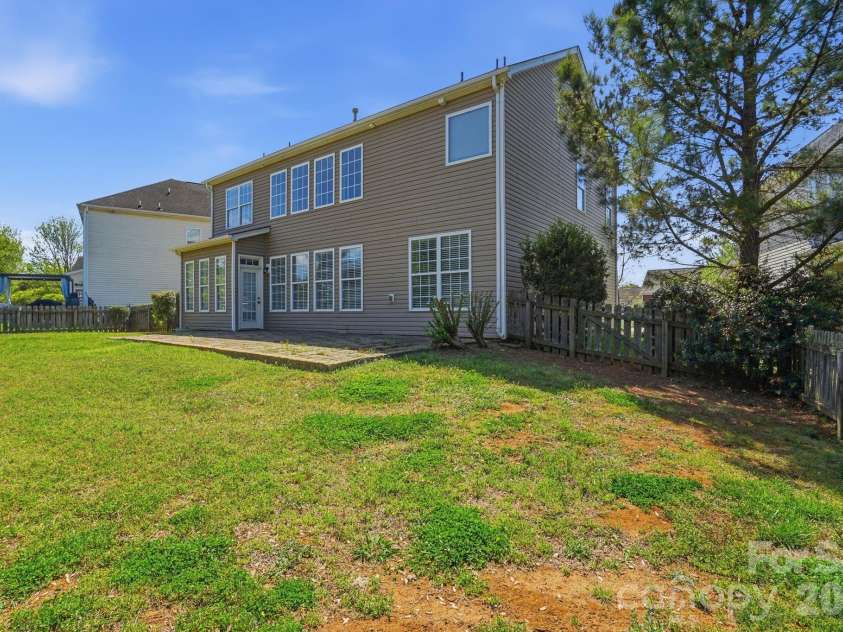 10222 Kelso Court, Charlotte, NC 28278.  MLS# CAR4366002, YatesRealty ID 21179. 