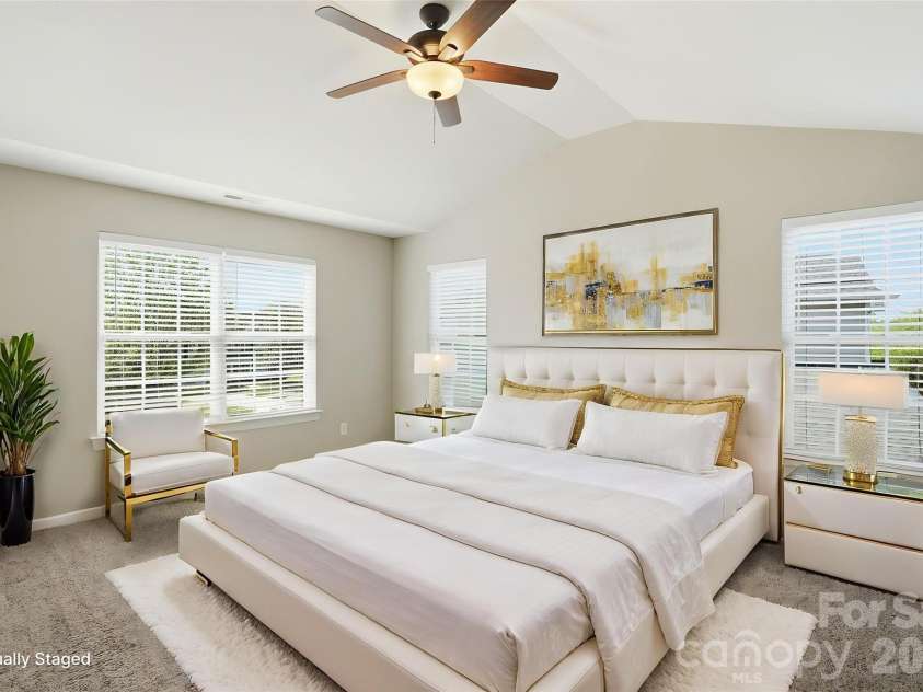 10222 Kelso Court, Charlotte, NC 28278.  MLS# CAR4366002, YatesRealty ID 21179. Virtually Staged