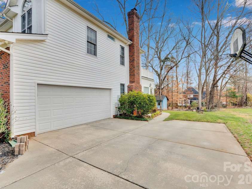 5305 Ravenglass Court, Waxhaw, NC 28173.  MLS# CAR4334930, YatesRealty ID 2118. 