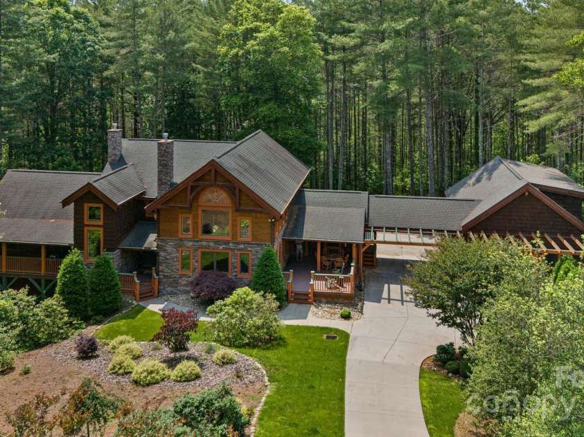 5626 Rocky Falls Lane, Lenoir, NC 28645.  MLS# CAR4266491, YatesRealty ID 2118. 