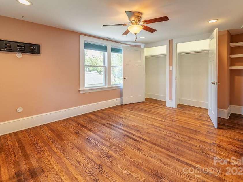 199 Pennsylvania Avenue, Asheville, NC 28806.  MLS# CAR4266947, YatesRealty ID 21180. 