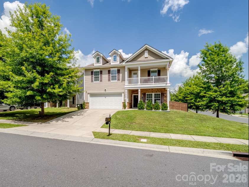 3702 Wiegon Lane, Charlotte, NC 28216.  MLS# CAR4377056, YatesRealty ID 21180. 