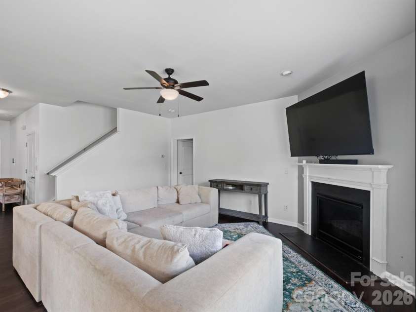 3702 Wiegon Lane, Charlotte, NC 28216.  MLS# CAR4377056, YatesRealty ID 21180. 