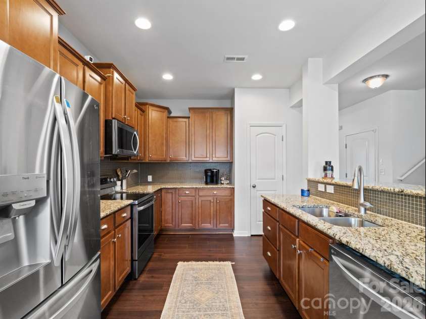 3702 Wiegon Lane, Charlotte, NC 28216.  MLS# CAR4377056, YatesRealty ID 21180. 