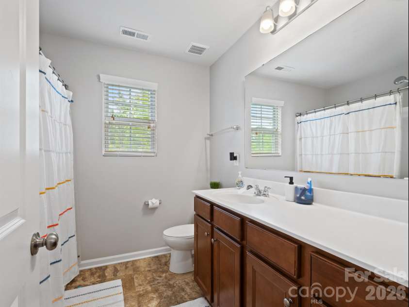 3702 Wiegon Lane, Charlotte, NC 28216.  MLS# CAR4377056, YatesRealty ID 21180. 
