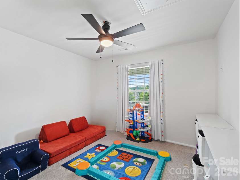 3702 Wiegon Lane, Charlotte, NC 28216.  MLS# CAR4377056, YatesRealty ID 21180. 