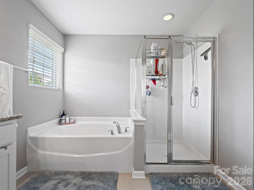 3702 Wiegon Lane, Charlotte, NC 28216.  MLS# CAR4377056, YatesRealty ID 21180. 
