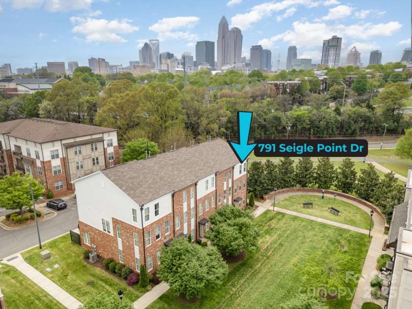 791 Seigle Point Drive, Charlotte, NC 28204.  MLS# CAR4243116, YatesRealty ID 21182. Minutes from Uptown, NoDa and so much more!