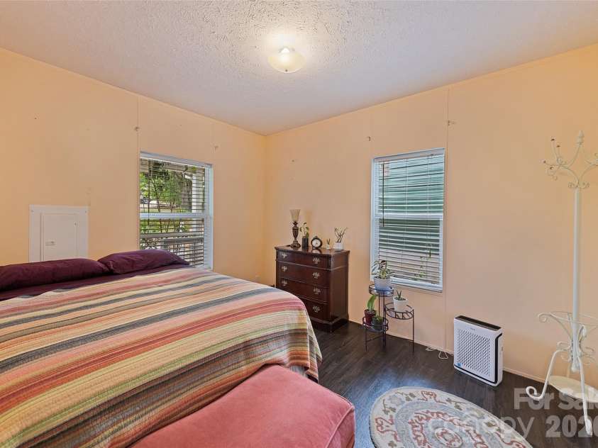 17 King Drive, Leicester, NC 28748.  MLS# CAR4377275, YatesRealty ID 21183. 