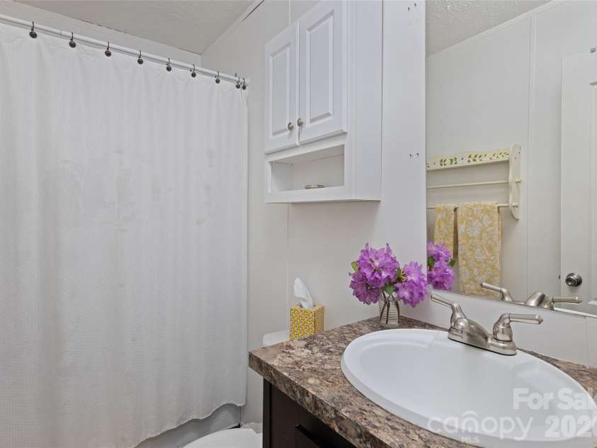 17 King Drive, Leicester, NC 28748.  MLS# CAR4377275, YatesRealty ID 21183. 