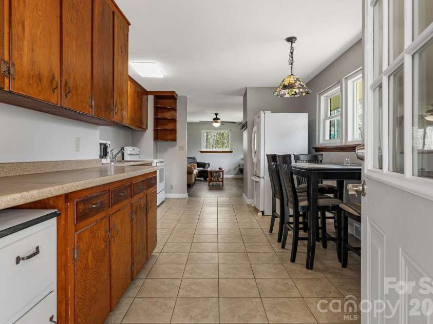 194 Carolina Avenue, Brevard, NC 28712.  MLS# CAR4366437, YatesRealty ID 21184. 