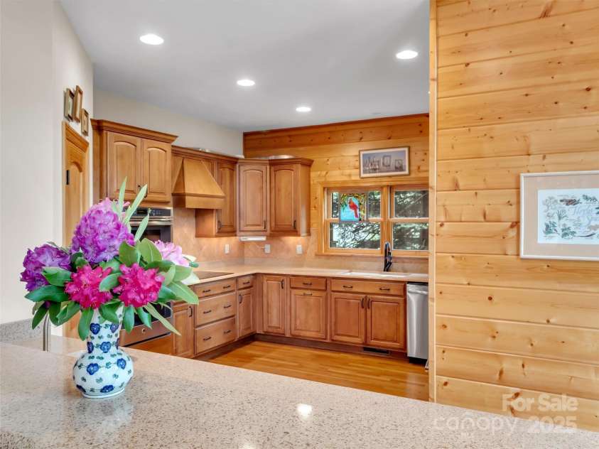 421 Ramp Patch Lane, Waynesville, NC 28786.  MLS# CAR4257466, YatesRealty ID 21184. 