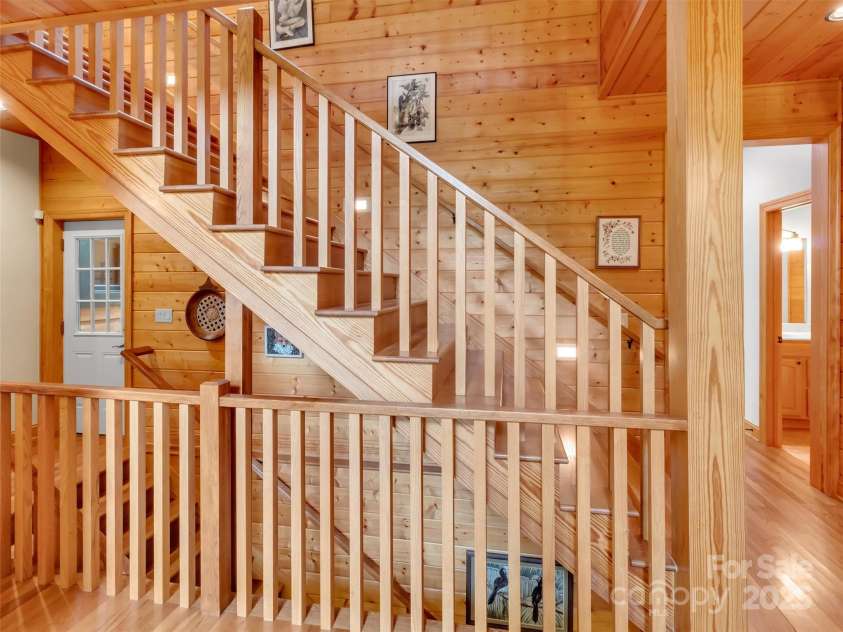 421 Ramp Patch Lane, Waynesville, NC 28786.  MLS# CAR4257466, YatesRealty ID 21184. 