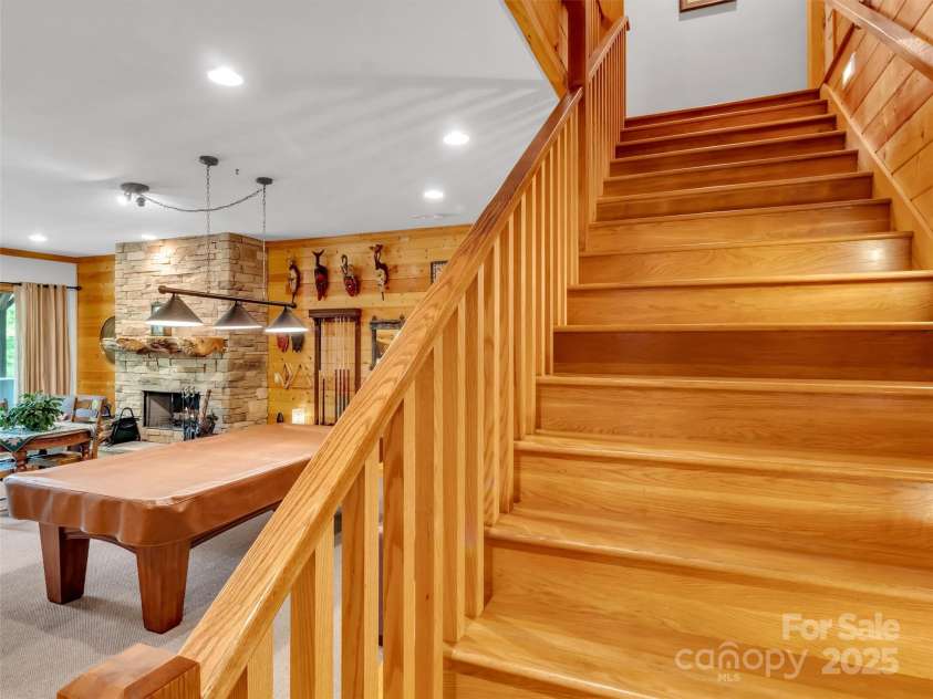 421 Ramp Patch Lane, Waynesville, NC 28786.  MLS# CAR4257466, YatesRealty ID 21184. 