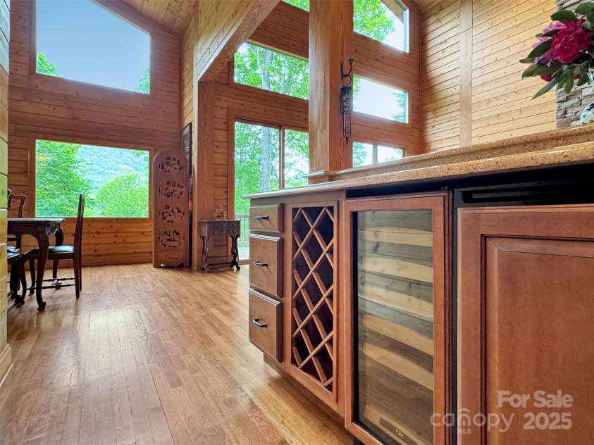 421 Ramp Patch Lane, Waynesville, NC 28786.  MLS# CAR4257466, YatesRealty ID 21184. Walls of Windows