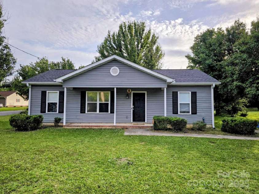 290 Greentree Drive, Rock Hill, SC 29730.  MLS# CAR4258089, YatesRealty ID 21185. 