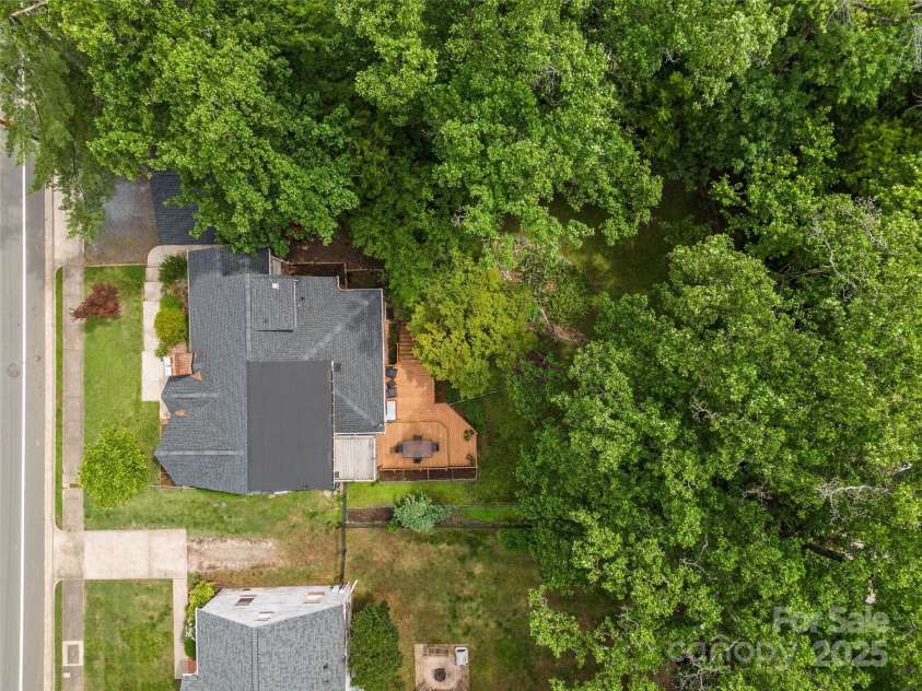 2005 Scott Avenue, Charlotte, NC 28203.  MLS# CAR4270087, YatesRealty ID 21186. Large double lot