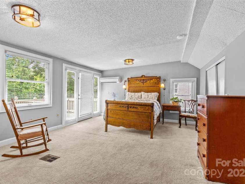 2005 Scott Avenue, Charlotte, NC 28203.  MLS# CAR4270087, YatesRealty ID 21186. Primary bedroom