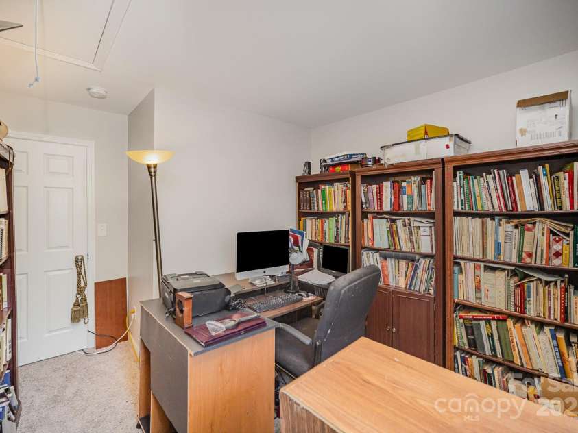 4958 Bentgrass Run Drive, Charlotte, NC 28269.  MLS# CAR4238762, YatesRealty ID 21187. 4th Bedroom
