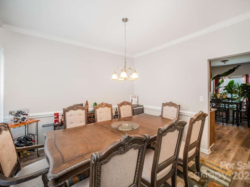 4958 Bentgrass Run Drive, Charlotte, NC 28269.  MLS# CAR4238762, YatesRealty ID 21187. Dining Room