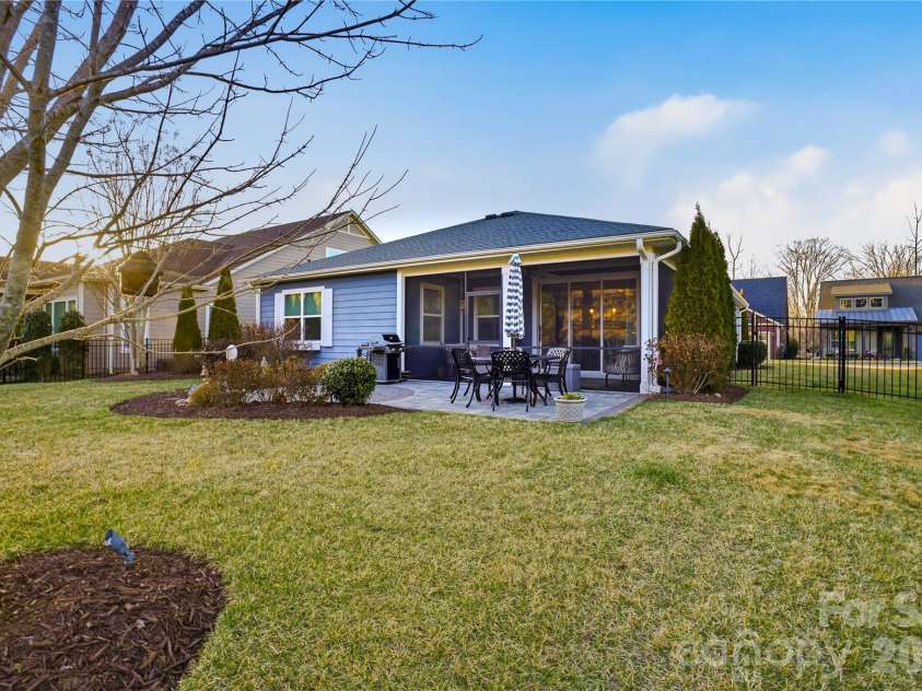 4899 Looking Glass Trail, Denver, NC 28037.  MLS# CAR4341115, YatesRealty ID 21188. Surrounded by greenery