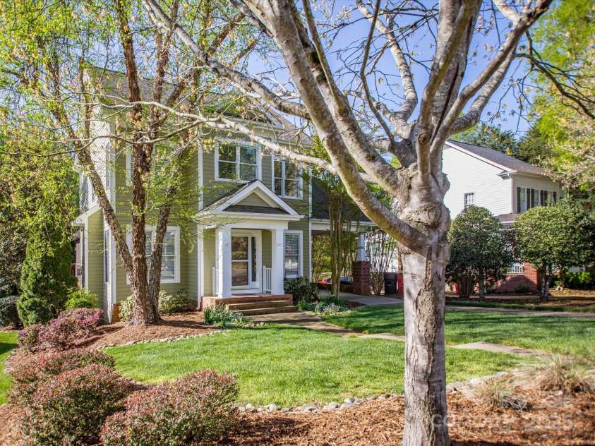 547 Ashby Drive, Davidson, NC 28036.  MLS# CAR4299072, YatesRealty ID 21188. 