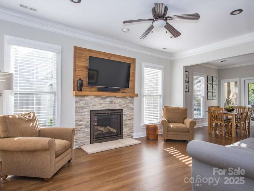 547 Ashby Drive, Davidson, NC 28036.  MLS# CAR4299072, YatesRealty ID 21188. 