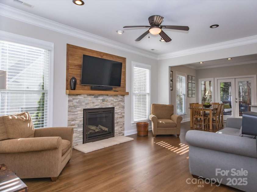 547 Ashby Drive, Davidson, NC 28036.  MLS# CAR4299072, YatesRealty ID 21188. 