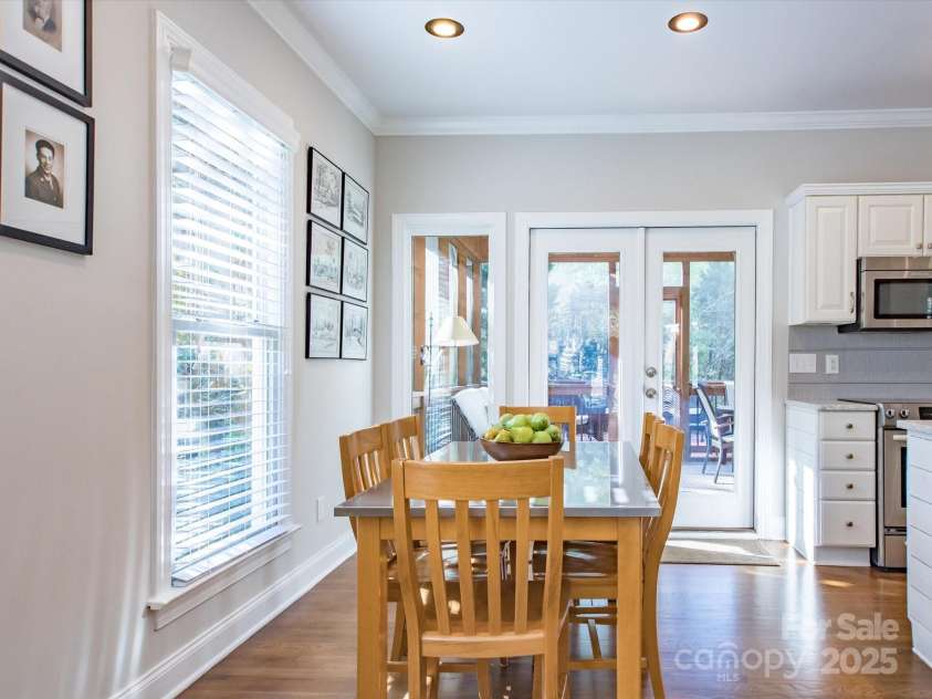 547 Ashby Drive, Davidson, NC 28036.  MLS# CAR4299072, YatesRealty ID 21188. 