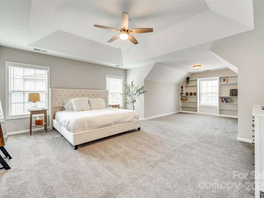 1813 Robbins Meadows Drive, Waxhaw, NC 28173.  MLS# CAR4242348, YatesRealty ID 21189. 