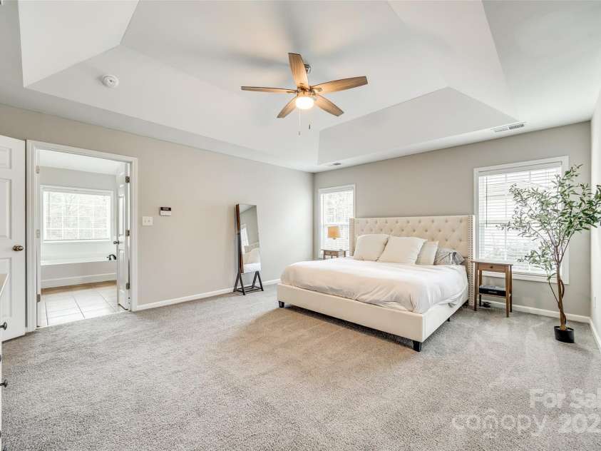 1813 Robbins Meadows Drive, Waxhaw, NC 28173.  MLS# CAR4242348, YatesRealty ID 21189. 