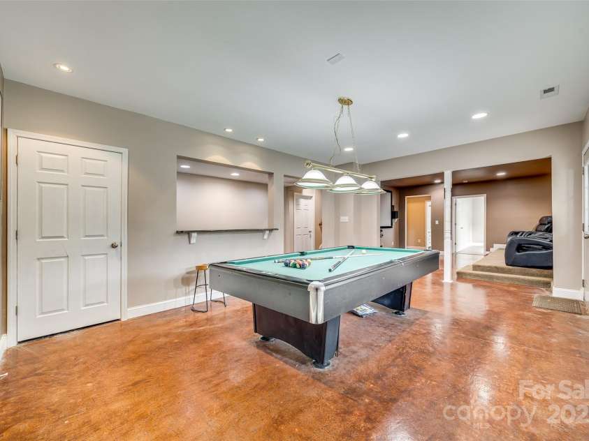 1813 Robbins Meadows Drive, Waxhaw, NC 28173.  MLS# CAR4242348, YatesRealty ID 21189. 