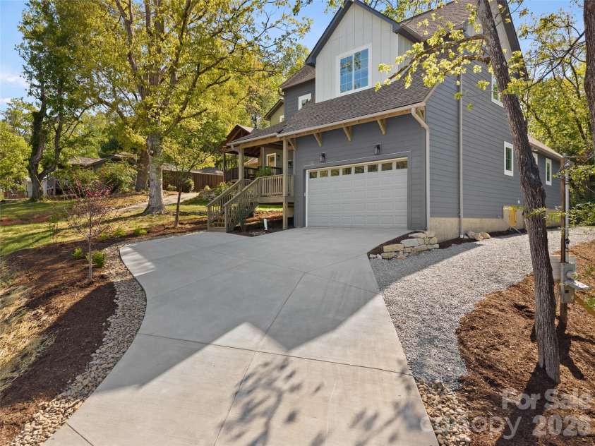 551 Fisher Road, Brevard, NC 28712.  MLS# CAR4363156, YatesRealty ID 21189. 