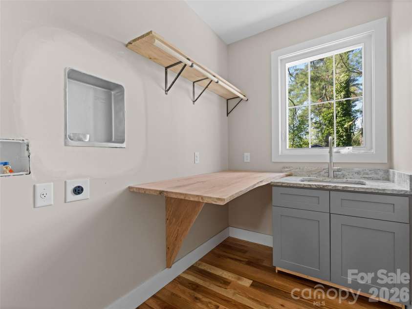 551 Fisher Road, Brevard, NC 28712.  MLS# CAR4363156, YatesRealty ID 21189. 