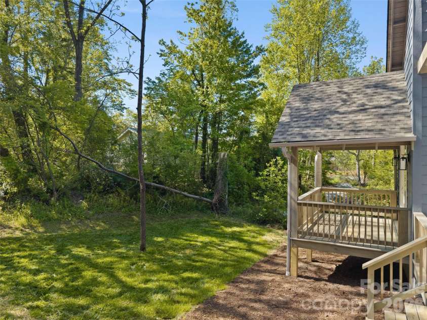 551 Fisher Road, Brevard, NC 28712.  MLS# CAR4363156, YatesRealty ID 21189. 