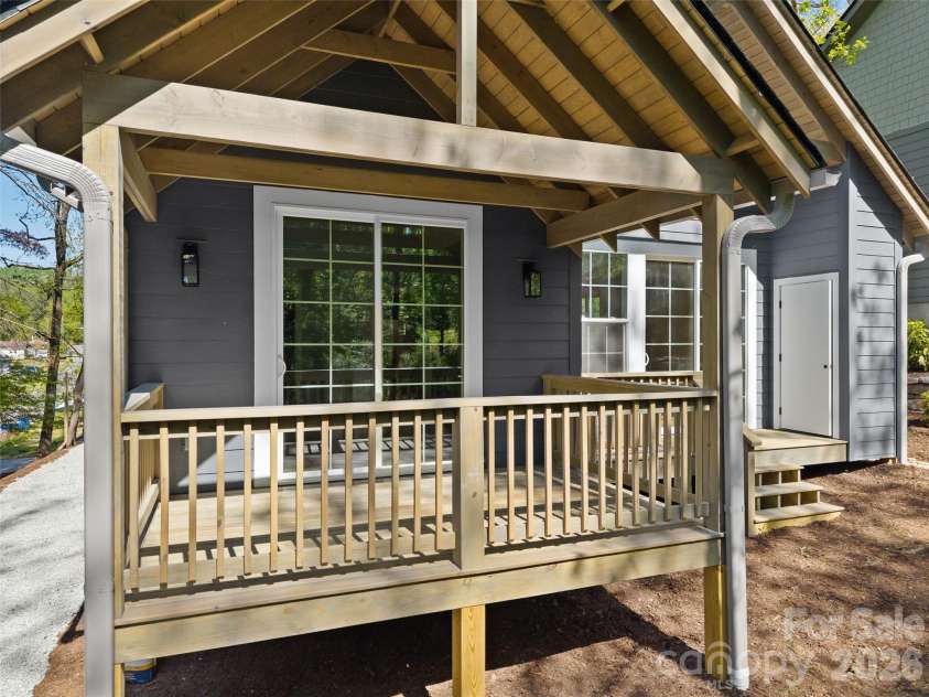 551 Fisher Road, Brevard, NC 28712.  MLS# CAR4363156, YatesRealty ID 21189. 