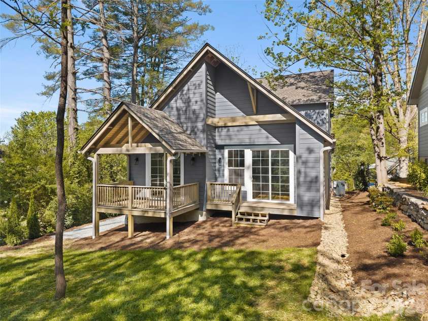 551 Fisher Road, Brevard, NC 28712.  MLS# CAR4363156, YatesRealty ID 21189. 