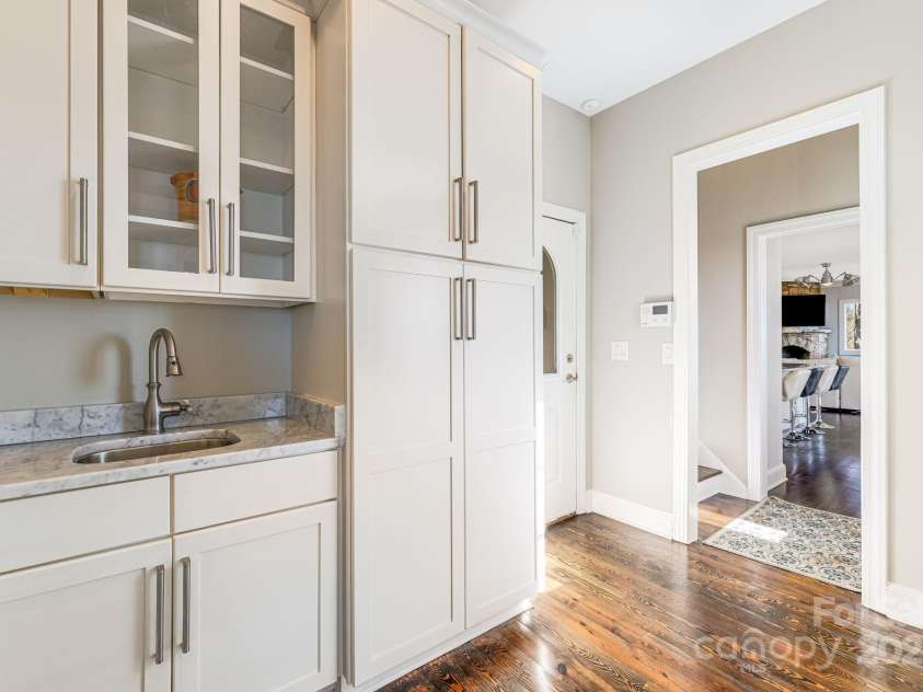 11 By The Wayside Drive, Columbus, NC 28722.  MLS# CAR4276820, YatesRealty ID 2119. 