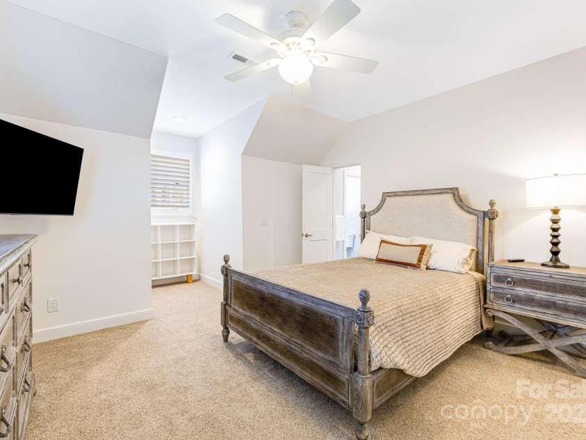 11 By The Wayside Drive, Columbus, NC 28722.  MLS# CAR4276820, YatesRealty ID 2119. 