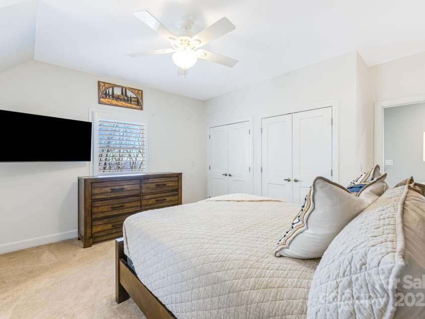 11 By The Wayside Drive, Columbus, NC 28722.  MLS# CAR4276820, YatesRealty ID 2119. 