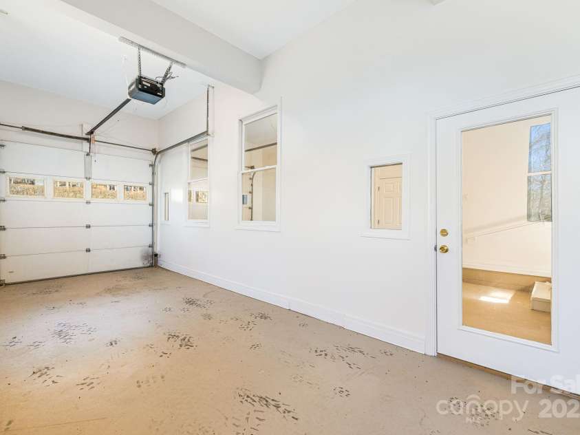 11 By The Wayside Drive, Columbus, NC 28722.  MLS# CAR4276820, YatesRealty ID 2119. 