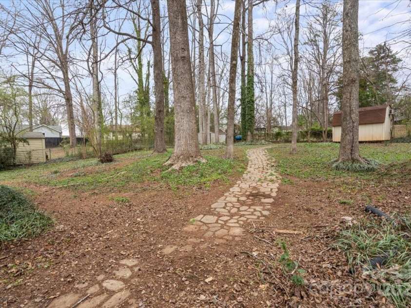 515 Culloden Court, Charlotte, NC 28214.  MLS# CAR4233750, YatesRealty ID 2119. 
