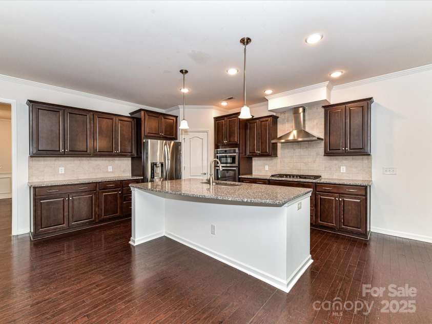 15747 Reynolds Drive, Indian Land, SC 29707.  MLS# CAR4246488, YatesRealty ID 21190. Kitchen