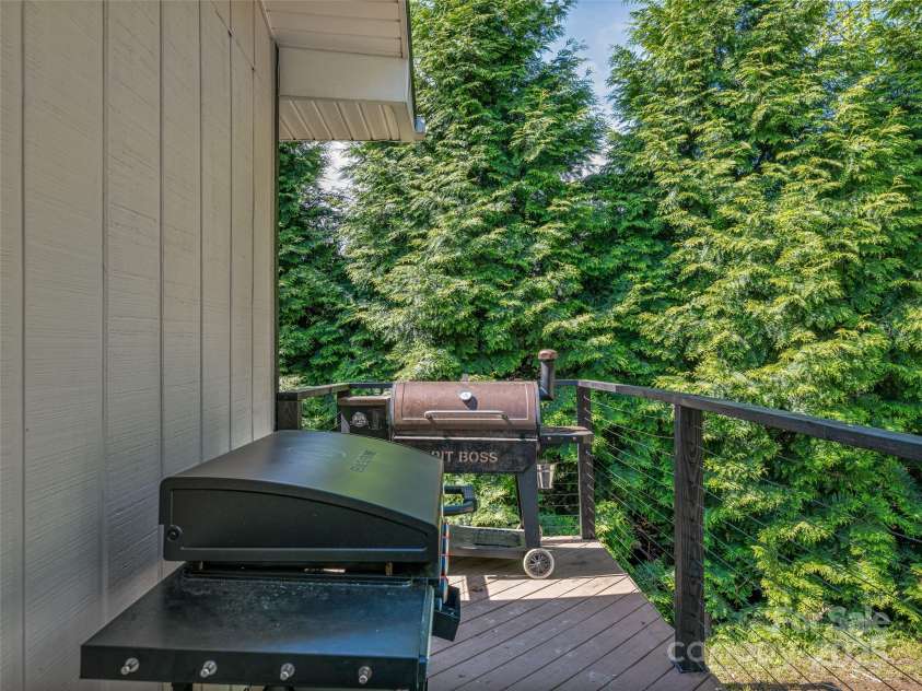 2129 Old US 25 Highway, Zirconia, NC 28790.  MLS# CAR4252611, YatesRealty ID 21191. 