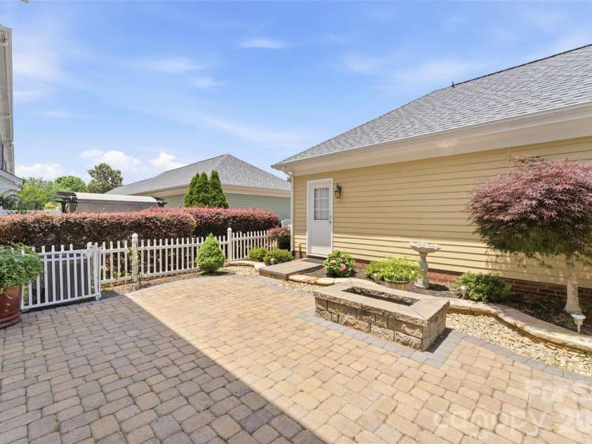 13624 Morehouse Street, Huntersville, NC 28078.  MLS# CAR4371007, YatesRealty ID 21192. Firepit area